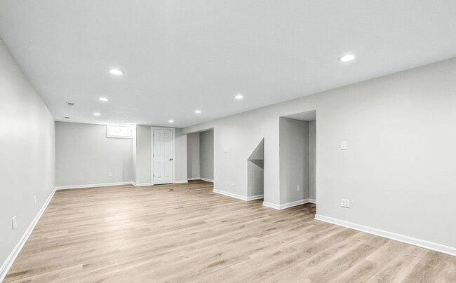 Building Photo - 400 Newman Way
