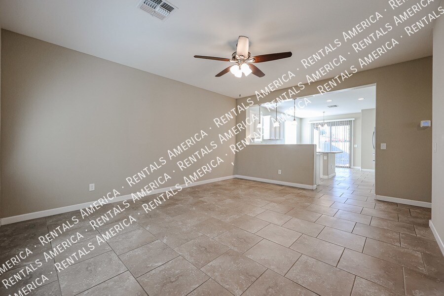 Building Photo - 7526 S 28th Pl