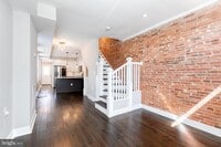 Building Photo - 734 S Robinson St