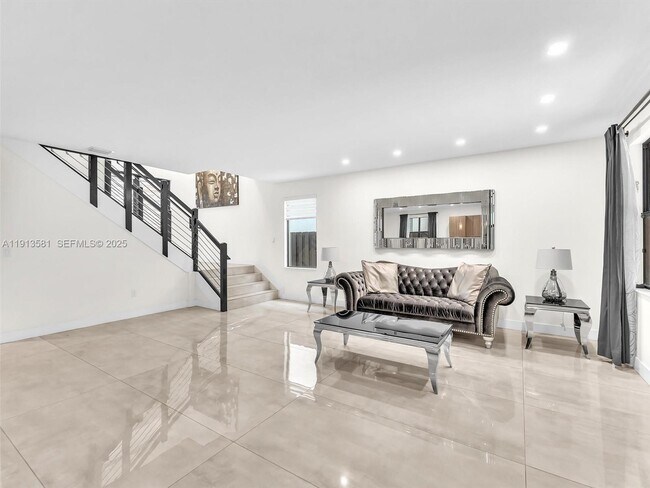 Building Photo - 10250 NW 76th Terrace