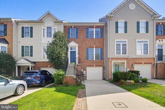 Building Photo - 10635 Hillingdon Rd