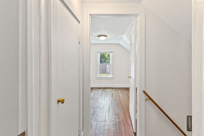 Building Photo - Updated 4-Bedroom Home in Blackstone!