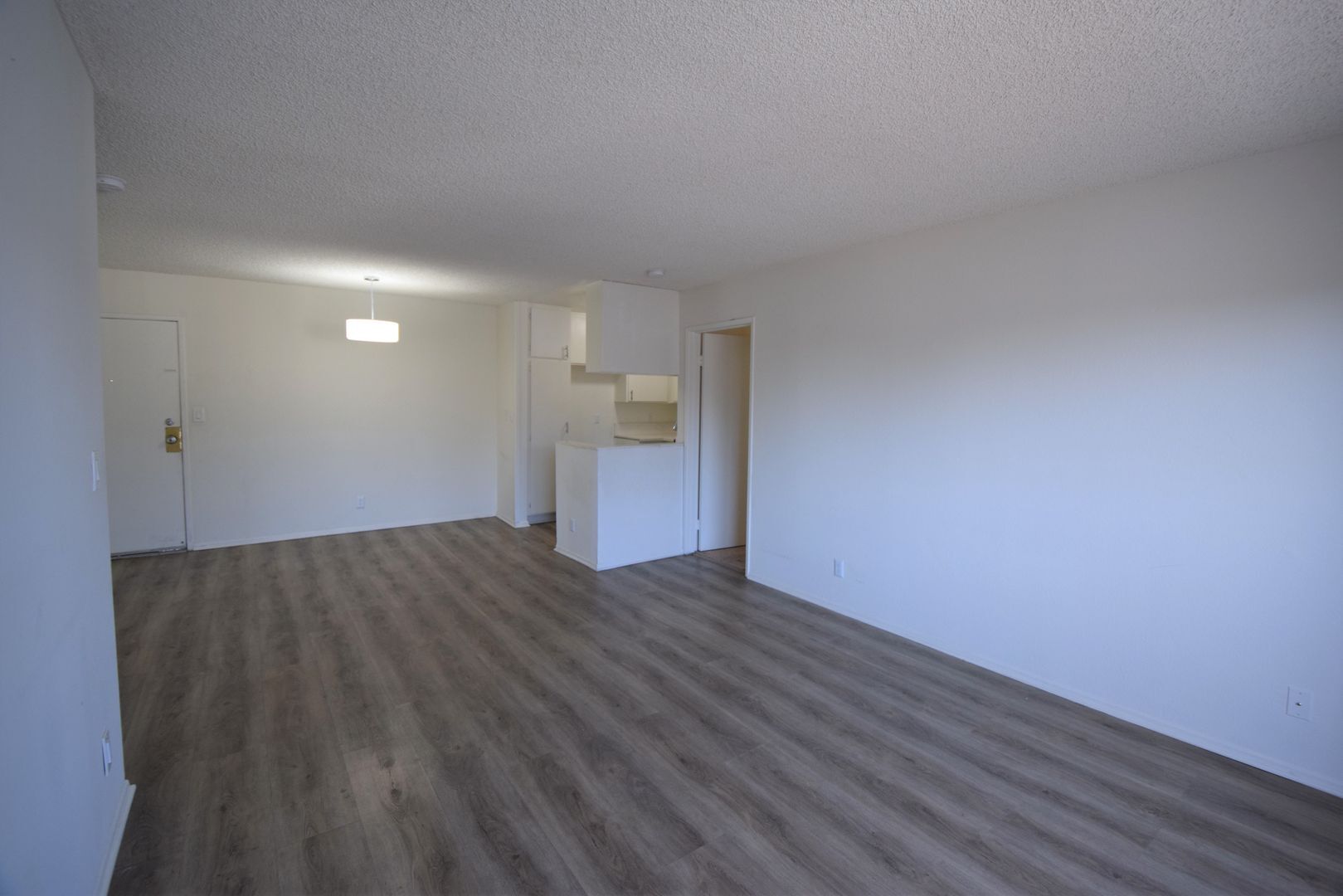 Building Photo - 7032 Remmet Ave