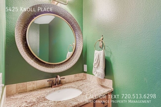 Building Photo - 5425 E Knoll Pl