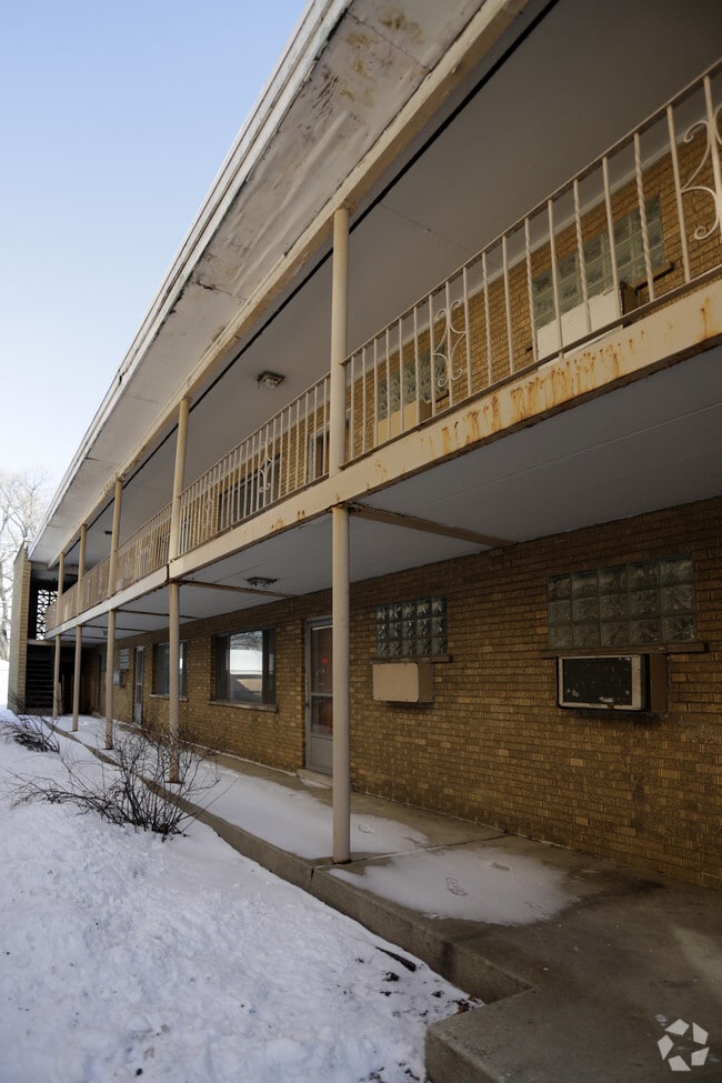 Building Photo - 8751 S Cottage Grove Chicago, IL 60619