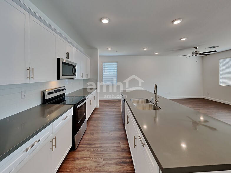 Building Photo - 10069 Aconitum Ct