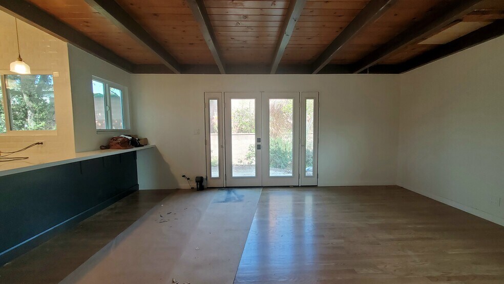 Building Photo - 5303 W 139th St