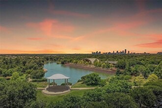 Building Photo - 1701 Simond Ave