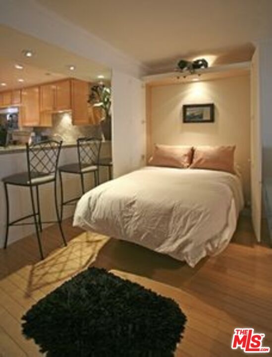 Building Photo - 4314 Marina City Dr