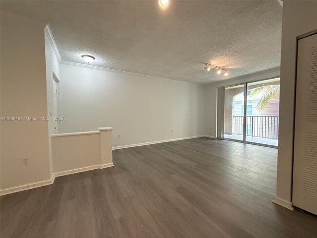 Building Photo - 17100 N Bay Rd