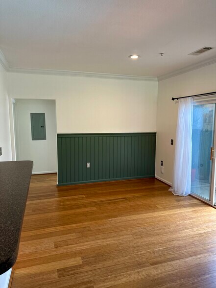Building Photo - 11305 Aristotle Dr