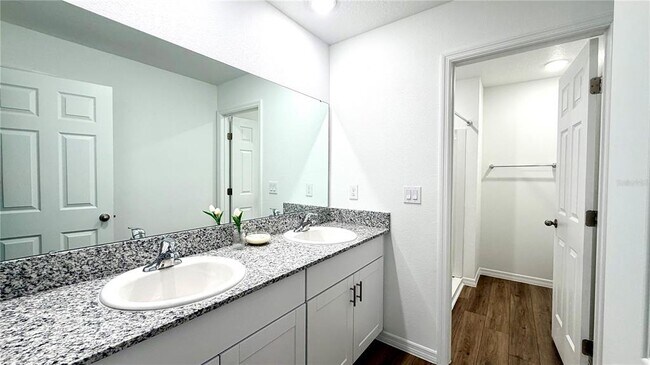 Building Photo - 3710 King Hill Dr