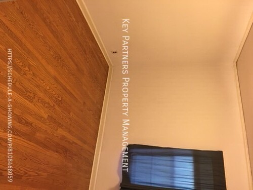 Building Photo - 619 NE 42nd-