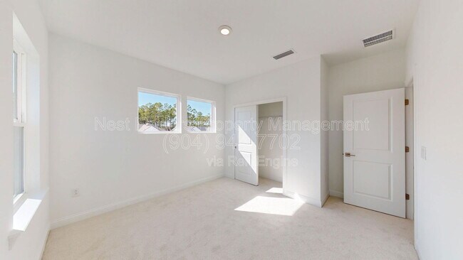 Building Photo - 156 Latham Dr