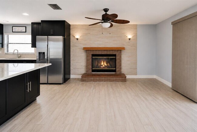 Building Photo - 6530 Bimini Ct