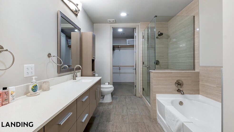 Building Photo - 1414 Wood Hollow Dr