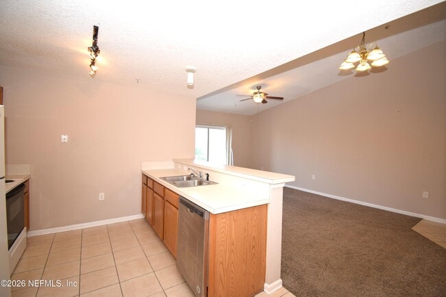 Building Photo - 7920 Merrill Rd