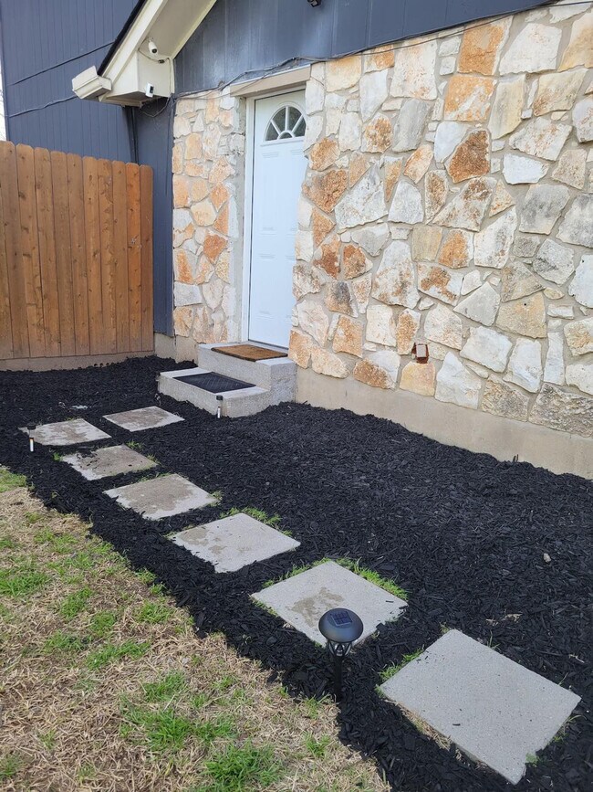 Building Photo - 8304 Bridgetown Dr