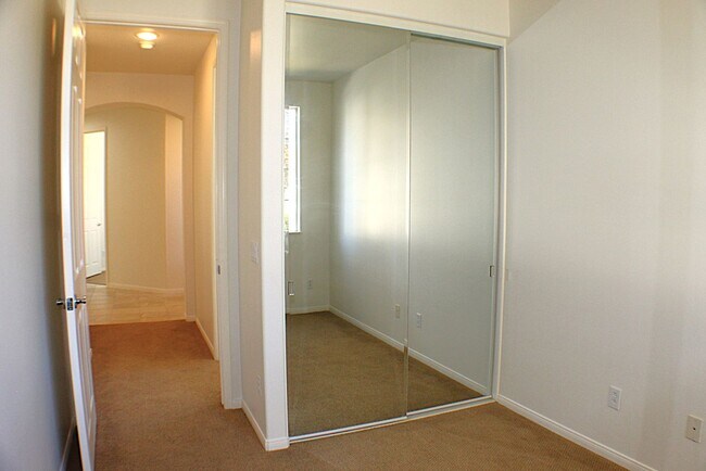 Building Photo - Resort Style Living In Lovely Solera Oaks