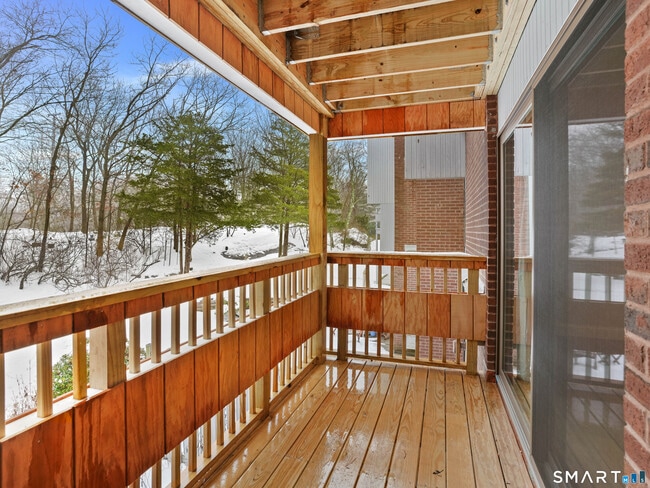 Building Photo - 92 Wilton Crest Rd