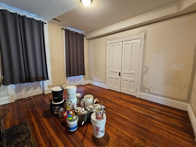 Building Photo - 2000 S Ashland Ave