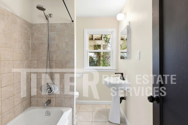 Building Photo - 5000 Reid Way