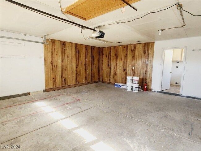 Building Photo - 3565 S Calmosa St