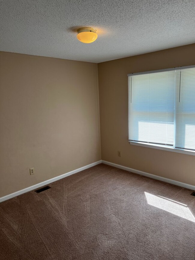 Building Photo - 2 bedroom in Lillington