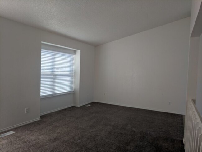 Building Photo - 14492 E 47th Ave