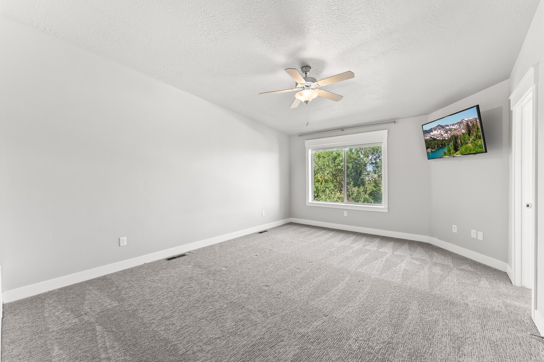 Building Photo - 10374 S Sage Canal Way