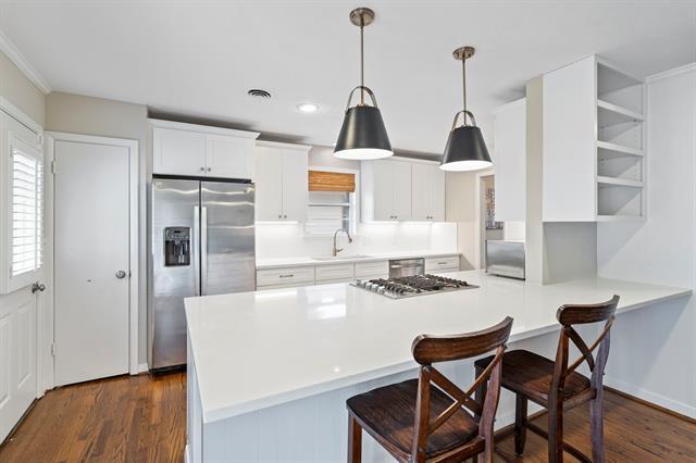 Building Photo - 9203 Livenshire Dr