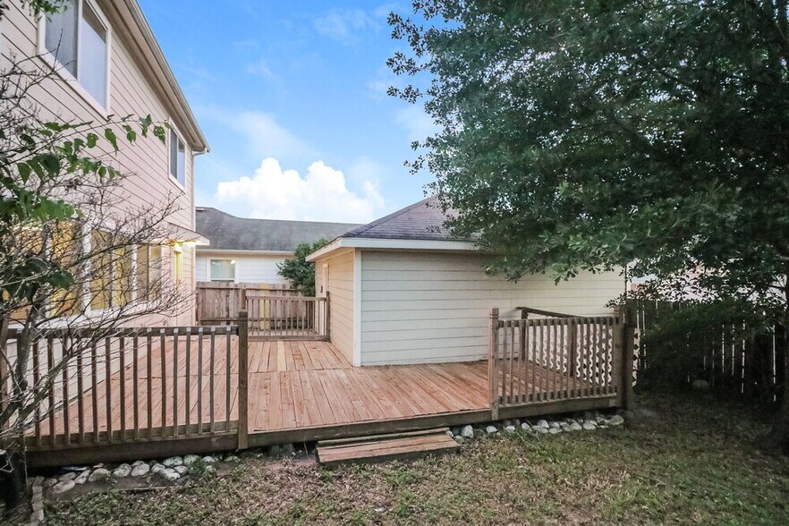 Building Photo - 20624 Patriot Park Ln