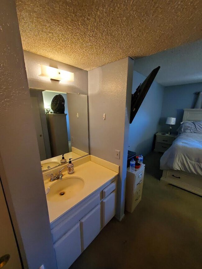 Building Photo - 4288 Rosemead Blvd