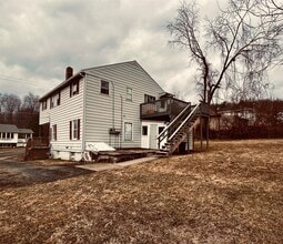 Building Photo - 98 Richard St