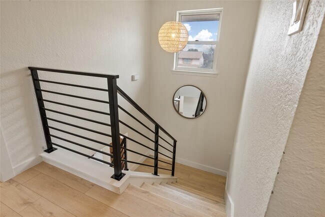 Building Photo - 1703 Kimmerling Ln