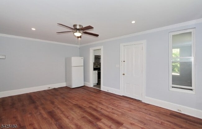 Building Photo - 11 Childs Rd