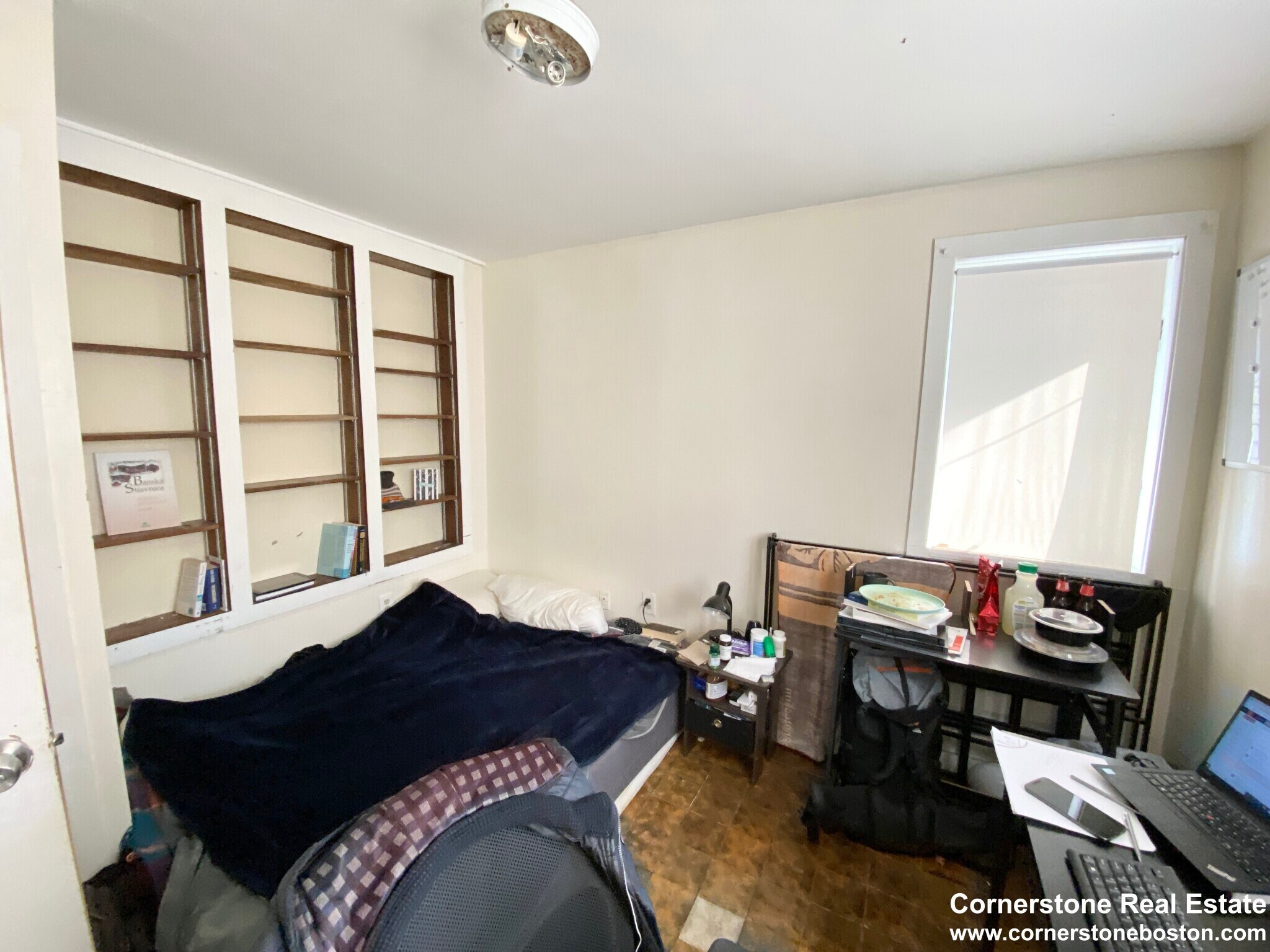 Building Photo - 33 Lawn St