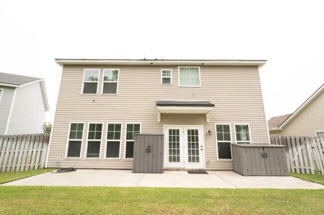 Building Photo - Coming Available!