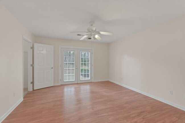 Building Photo - 100 Timberline Dr