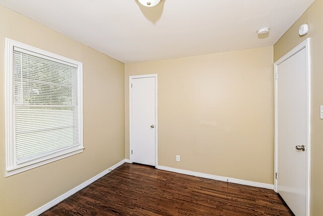 Building Photo - 2568 Forestdale Blvd