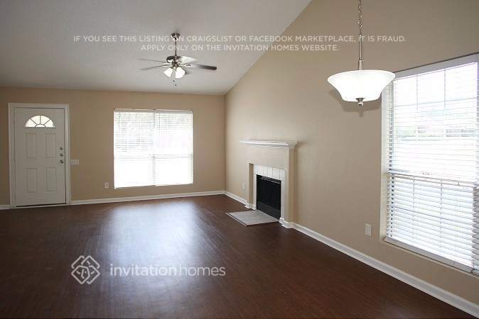 Building Photo - 501 Kalmia Dr