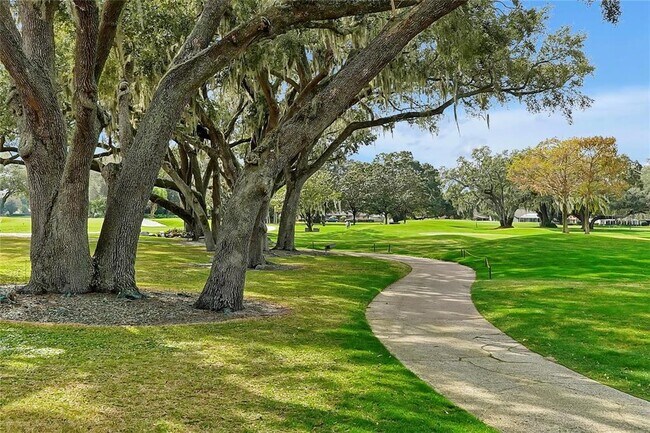 Building Photo - 7705 Apple Tree Cir