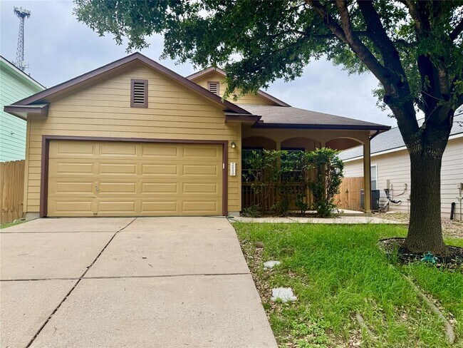 Building Photo - 2110 Charlotte Estates Dr