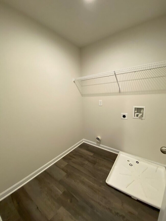 Building Photo - Brand New Beautiful 3 Bedroom 2.5 Bathroom