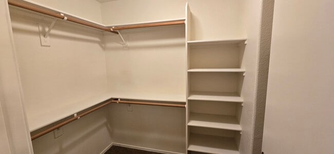 Building Photo - Feels Like Home