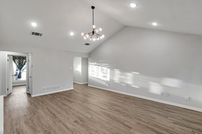 Building Photo - 246 Pinyon Ln