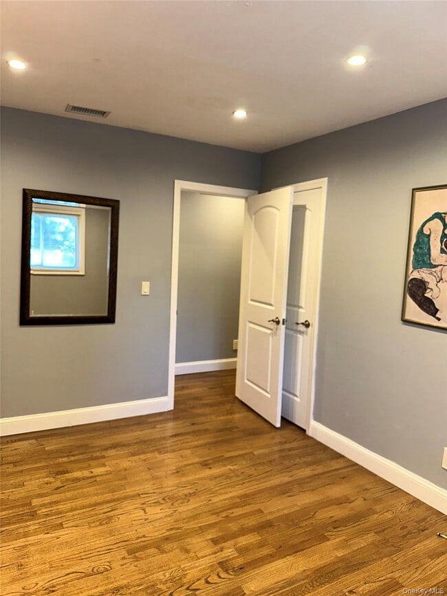 Building Photo - 280 Terry Rd