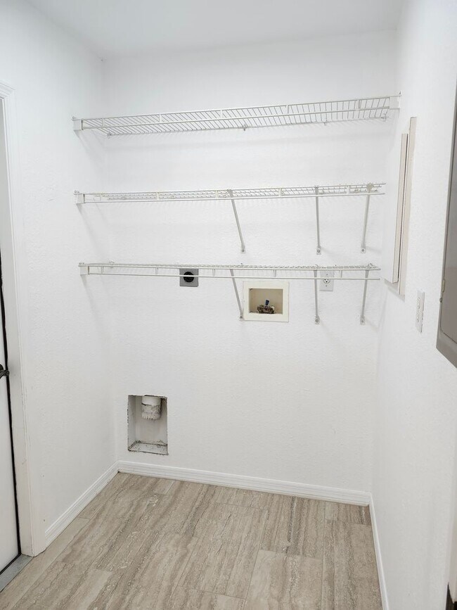 Building Photo - Deep Creek updated duplex for RENT!