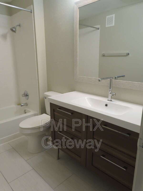 Primary Photo - 5401 E Van Buren St