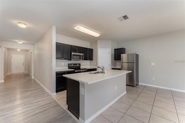 Building Photo - 128 Tanager St